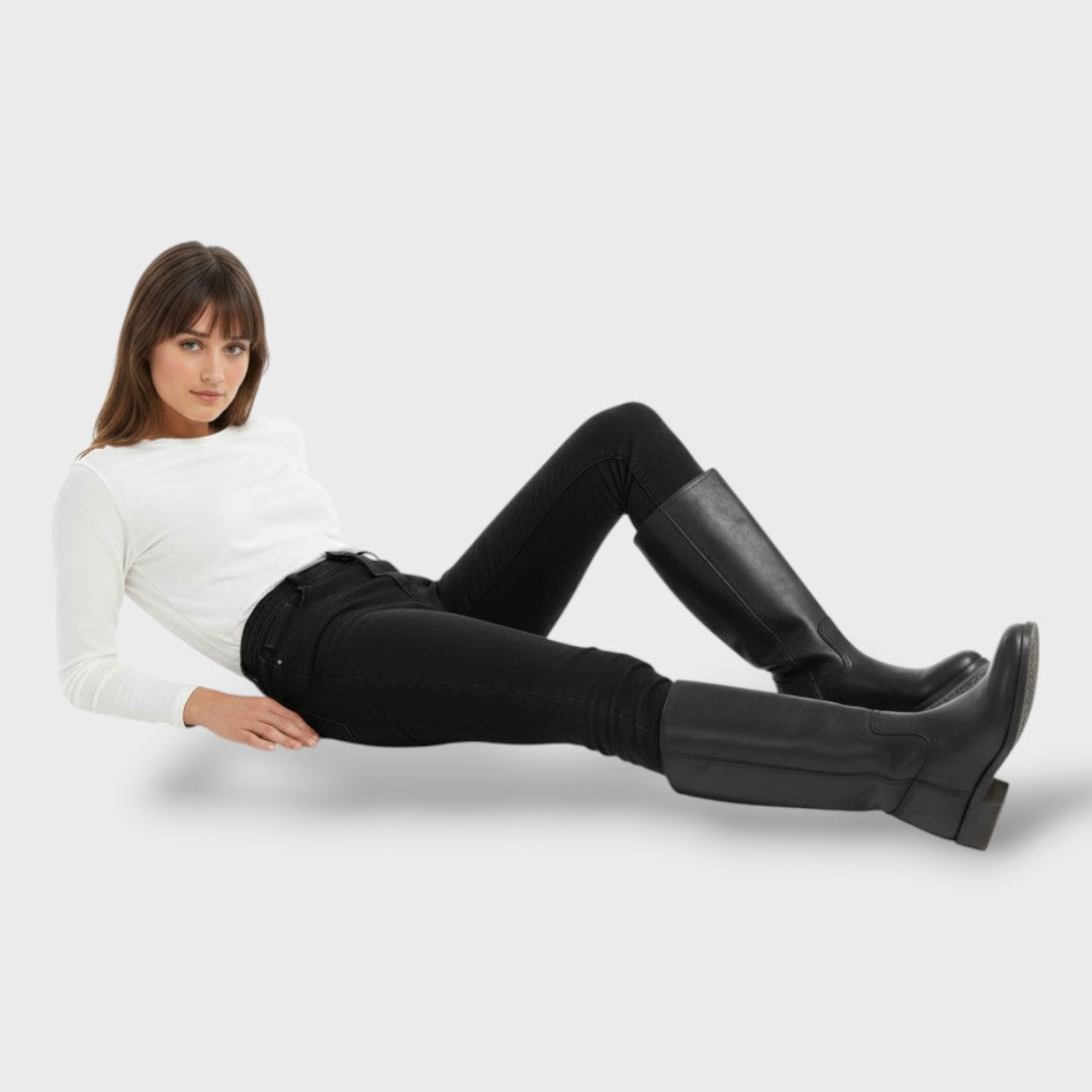 Botas altas elegantes de mujer, calzado femenino cómodo. Perfectas para un estilo de vestir moderno en otoño invierno.