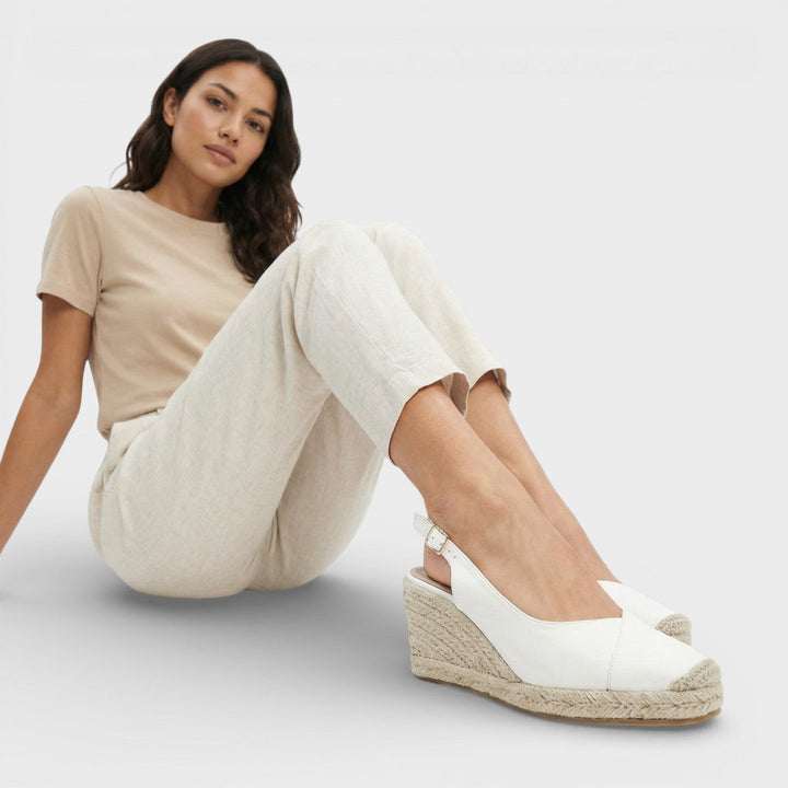 Alpargatas de mujer con cuña y puntera cerrada, calzado de verano con plataforma, cómodas y estilizadas.