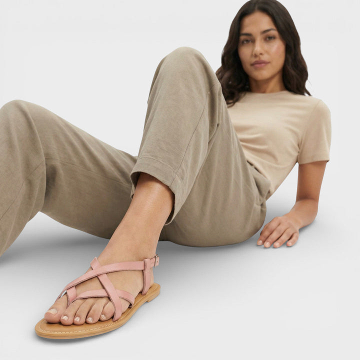 Sandalias planas de tiras para mujer, ergonómicas y super cómodas para cualquier ocasión estival.