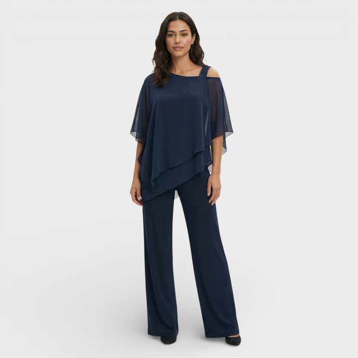 Moda femenina: conjunto de pantalón y blusa para invitada, fiesta, boda o comunión.