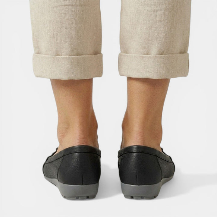 Mocasines cómodos y elegantes para mujer. Zapatos ortopédicos con tacón de cuña, perfectos para tu bienestar.