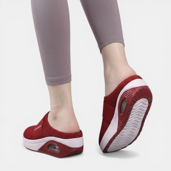 Sandalias de mujer con amortiguación ortopédica. Transpirables y con gran soporte para un verano activo.