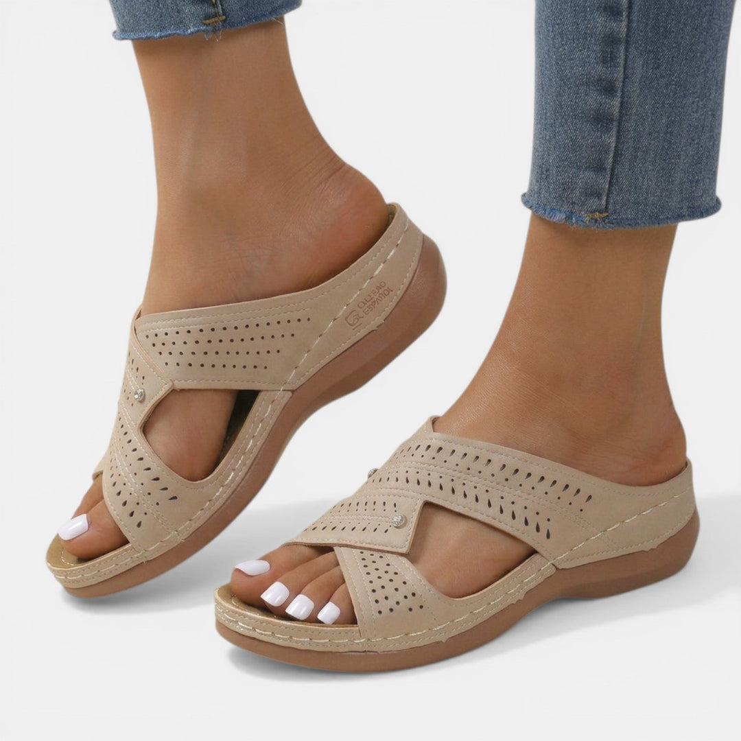 Sandalias ortopédicas de plataforma para mujer, elegantes y cómodas. Perfectas para moda verano y estilo casual.