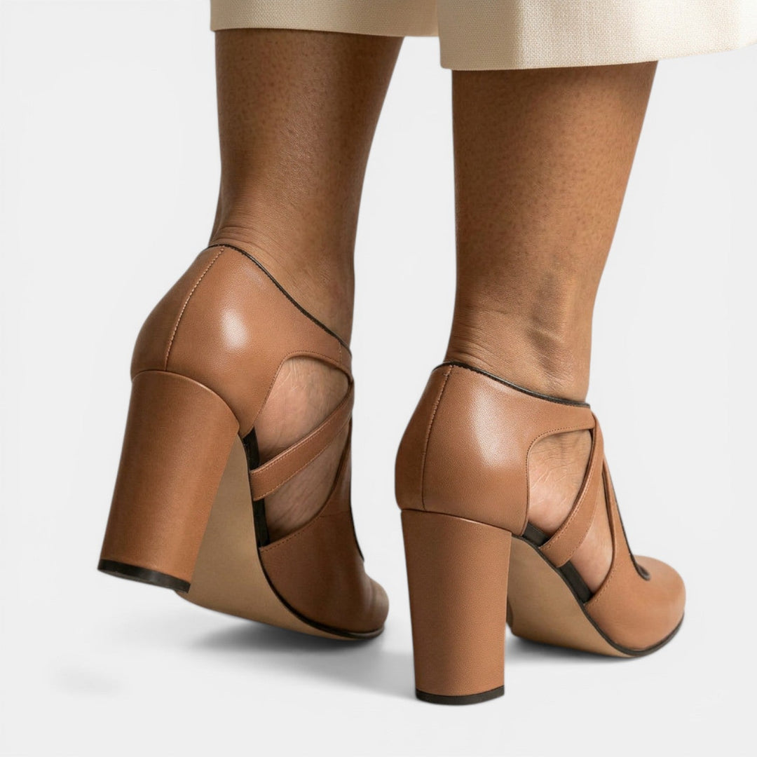 Sandalias de tacón ancho para mujer, estilo T-strap, comodidad y moda femenina para cualquier evento.