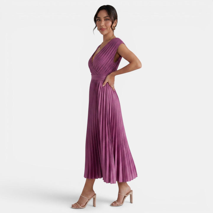 Vestido midi plisado de mujer con escote en V, cómodo y elegante, perfecto para verano.
