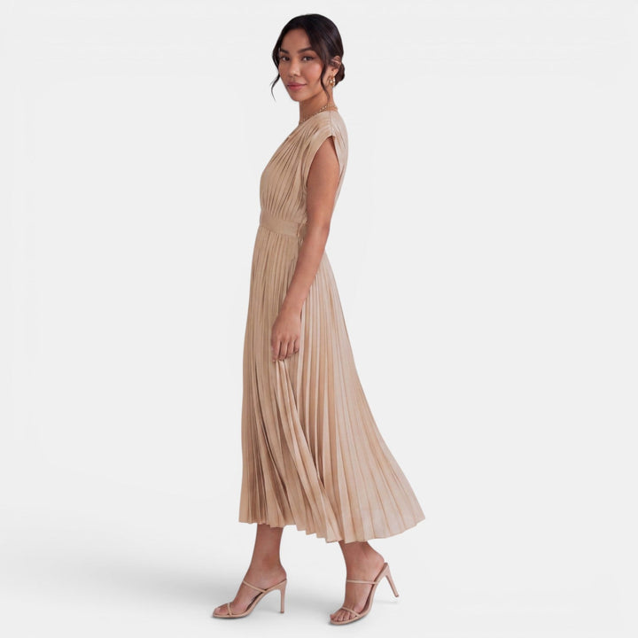 Vestido midi de mujer, plisado y cómodo, con cuello V elegante para un look versátil de verano.