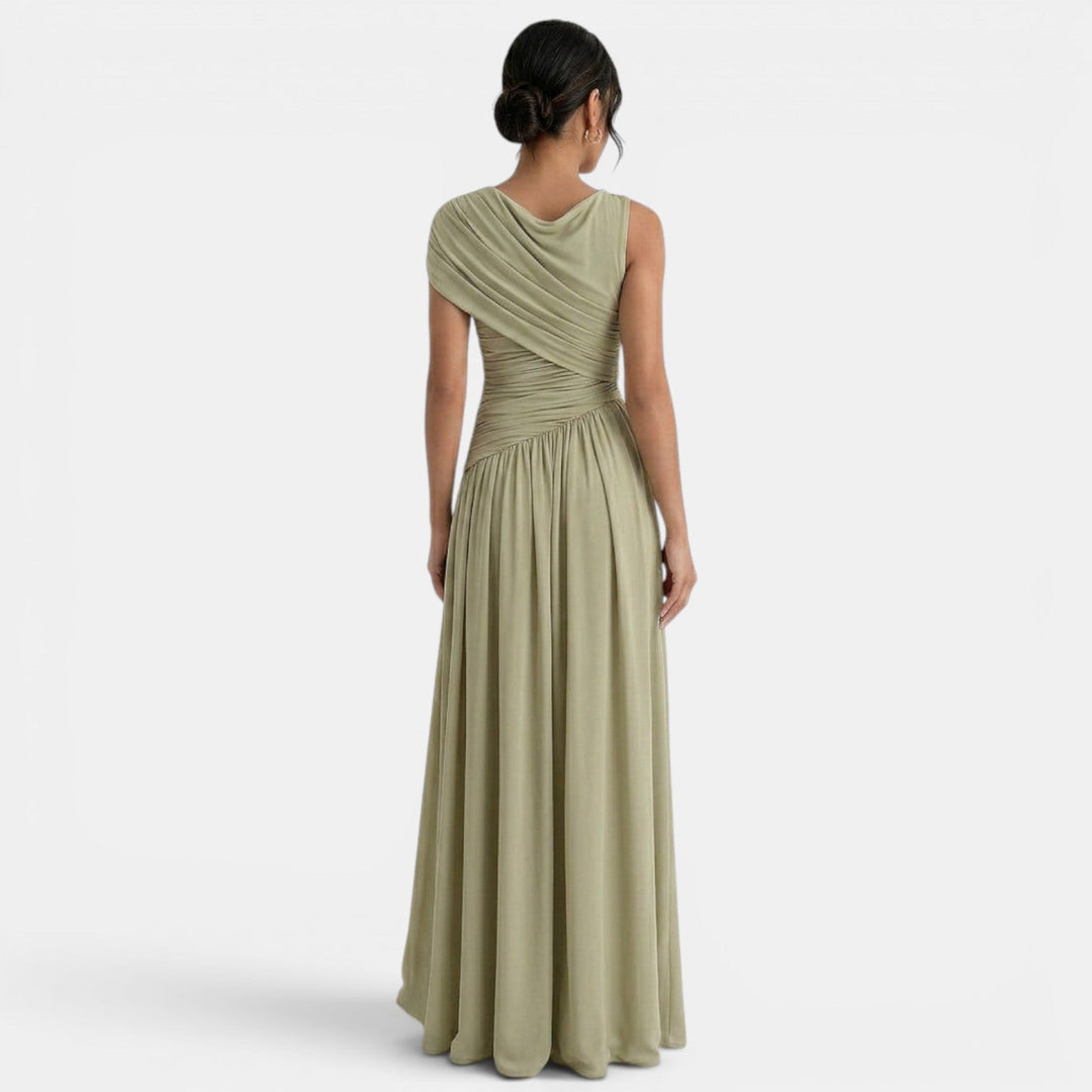 Elegante vestido verde bodycon para mujer, diseño plisado asimétrico, ideal como vestido de invitada para ceremonias.