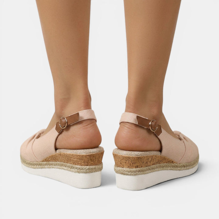 Sandalias de cuña para mujer, diseño elegante y ortopédicas para máximo confort en tus pies.