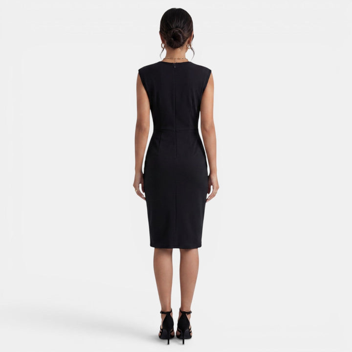 Sofisticado vestido midi para mujer, con elegante drapeado. Perfecto para fiestas y la temporada de verano.