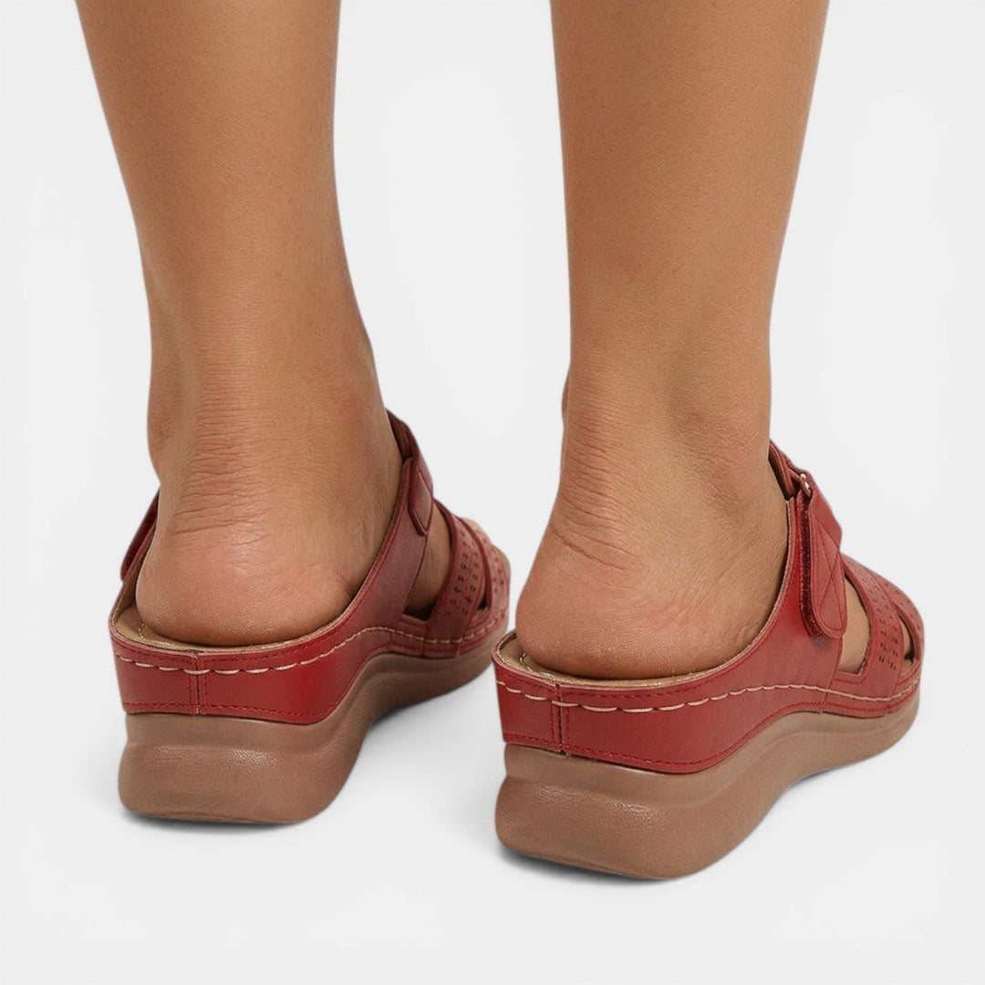 Sandalias ortopédicas de mujer con plataforma. Máxima comodidad, soporte de arco, calzado ideal para el verano.