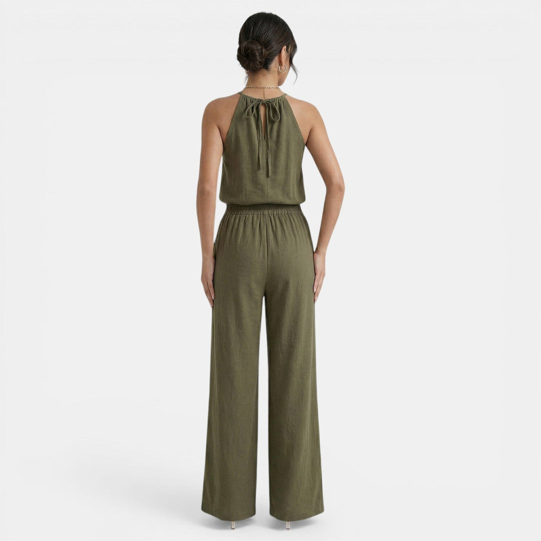 Conjunto fresco de lino para mujer, top halter calado y pantalón ancho. Perfecto para la playa.