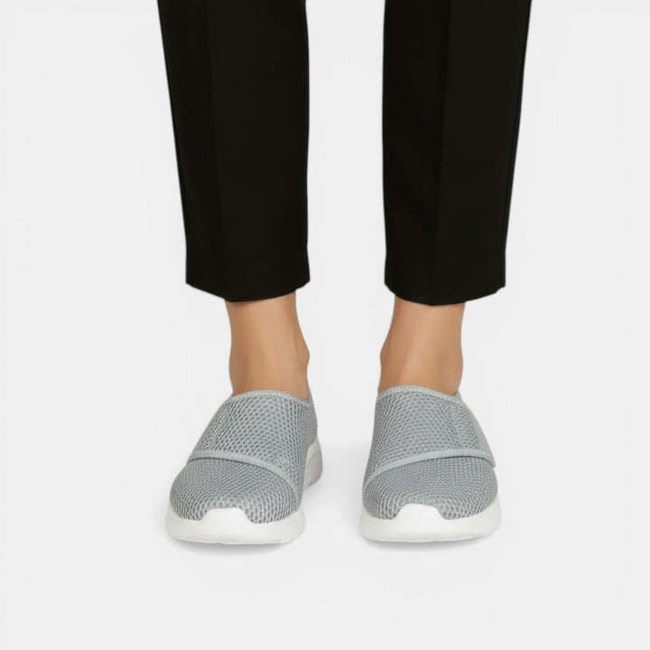 Calzado ortopédico cómodo y ligero, ideal para caminar a diario con máximo confort.