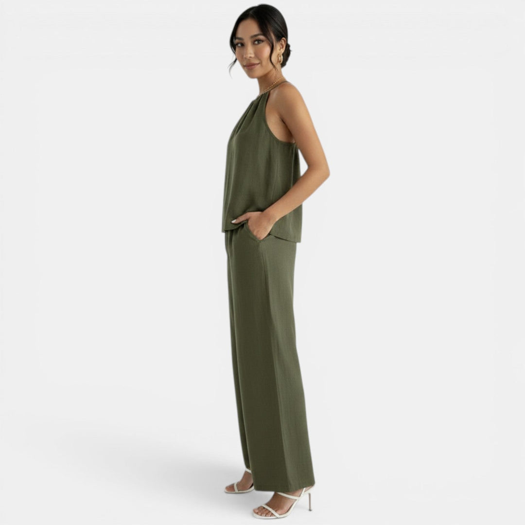 Top halter de lino para mujer, diseño fresco y casual, perfecto para combinar en verano.