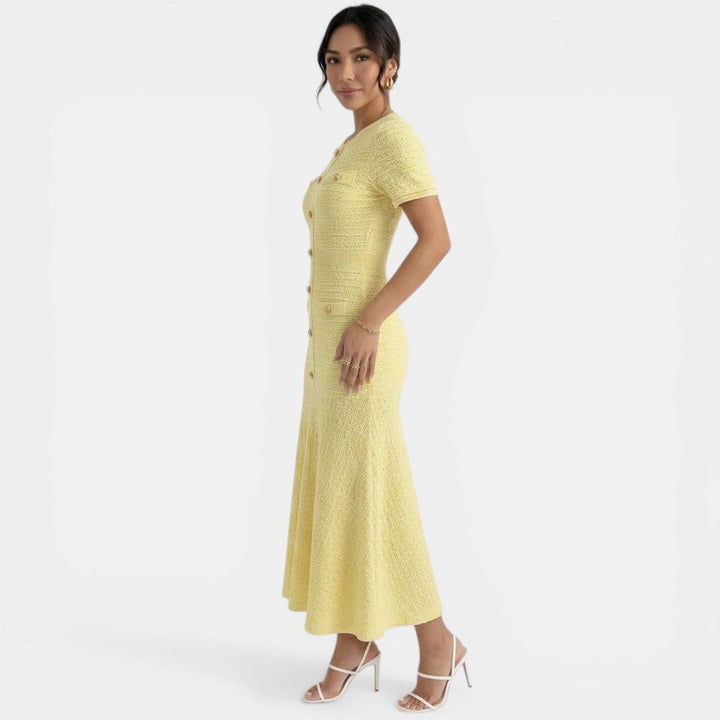 Vestido midi de fiesta para mujer, diseño ajustado y elegante. Estilo sofisticado y moderno.