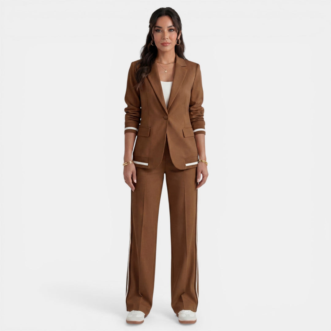 Conjunto dos piezas mujer: blazer y pantalón ancho. Ideal para un look formal y ejecutivo.