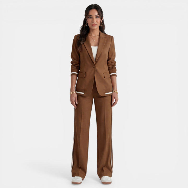 Conjunto dos piezas mujer: blazer y pantalón ancho. Ideal para un look formal y ejecutivo.