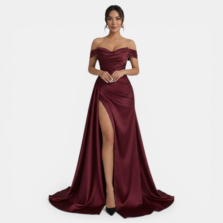 Vestido off-shoulder de mujer para fiesta, escote Bardot y abertura alta, un look elegante y de moda.