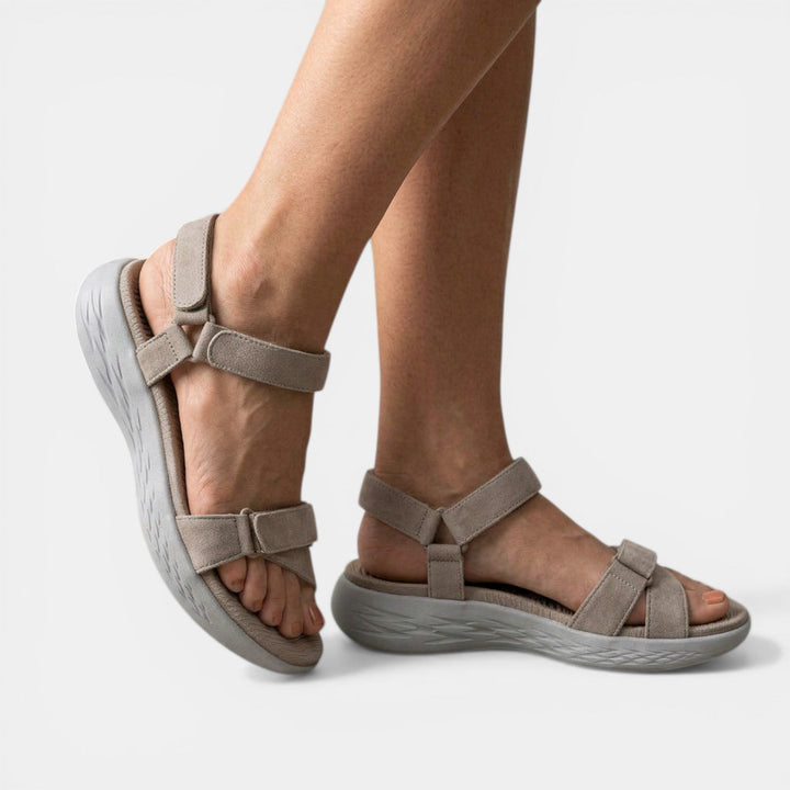Sandalias de cuña para mujer, estables y antideslizantes. Brindan seguridad y confort en cada paso.