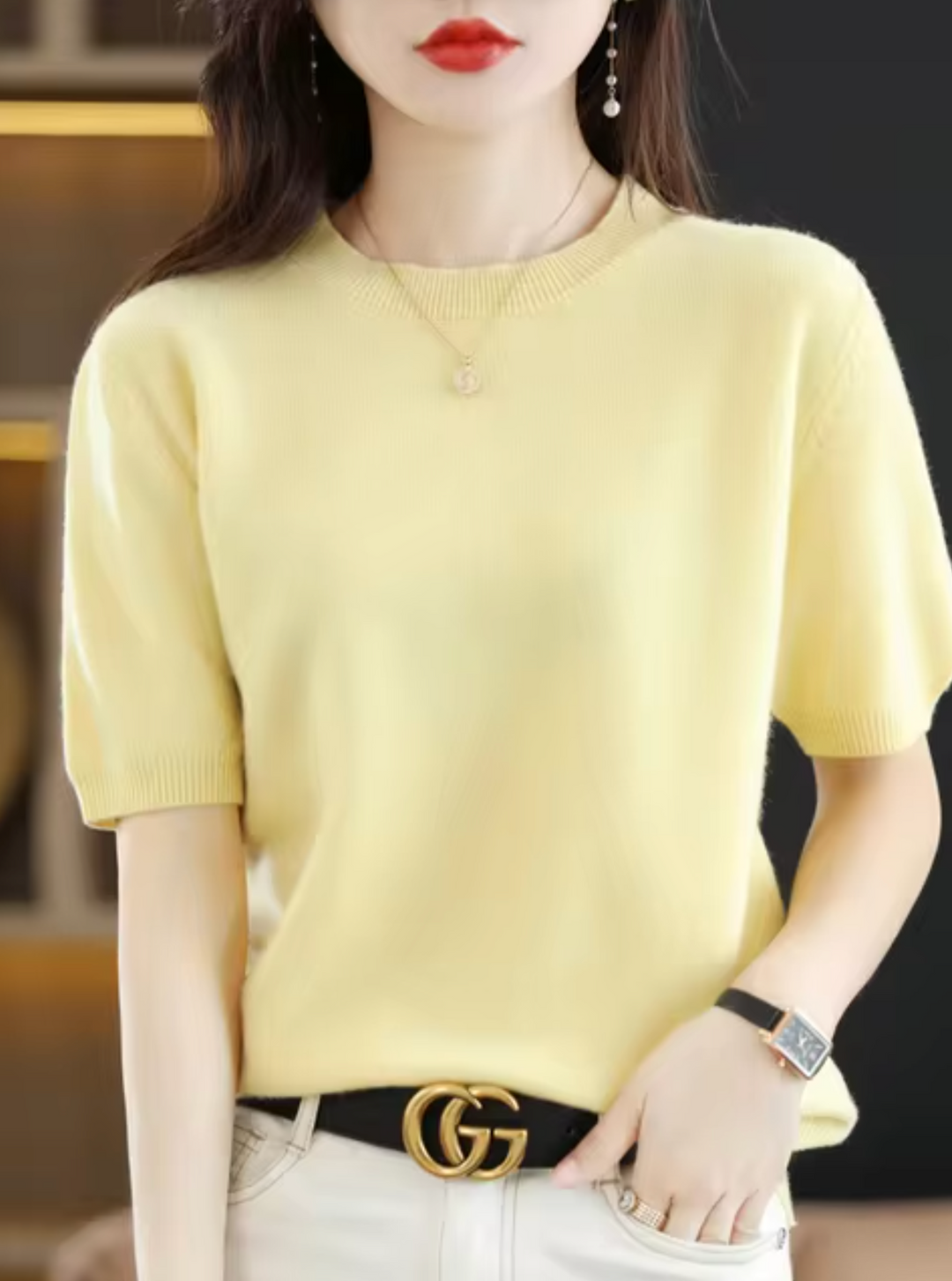 Suéter de manga corta elegante. Top versátil para mujer, combinado con otras prendas, moda casual y oficina.