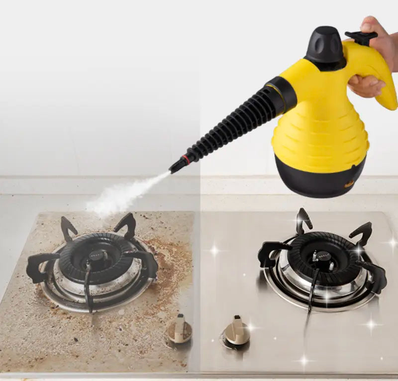 Limpiador a vapor eliminando grasa de la encimera de cocina. Limpieza profunda, ecológica y sin químicos.