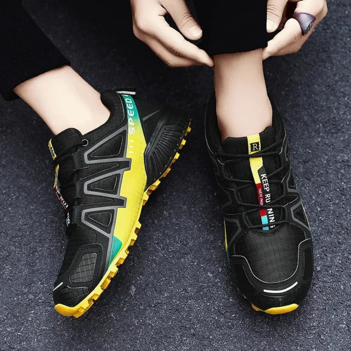 Speedcross IV: zapatillas de trail para correr en montaña, unisex, con gran tracción.