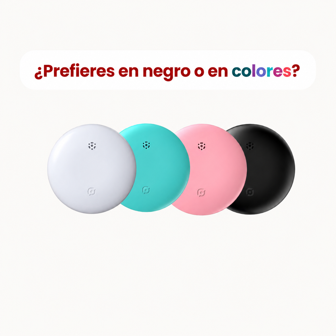 Rastreador GPS portátil en mano, mostrando su tamaño. Localizador antirrobo para vehículos sin cuotas.