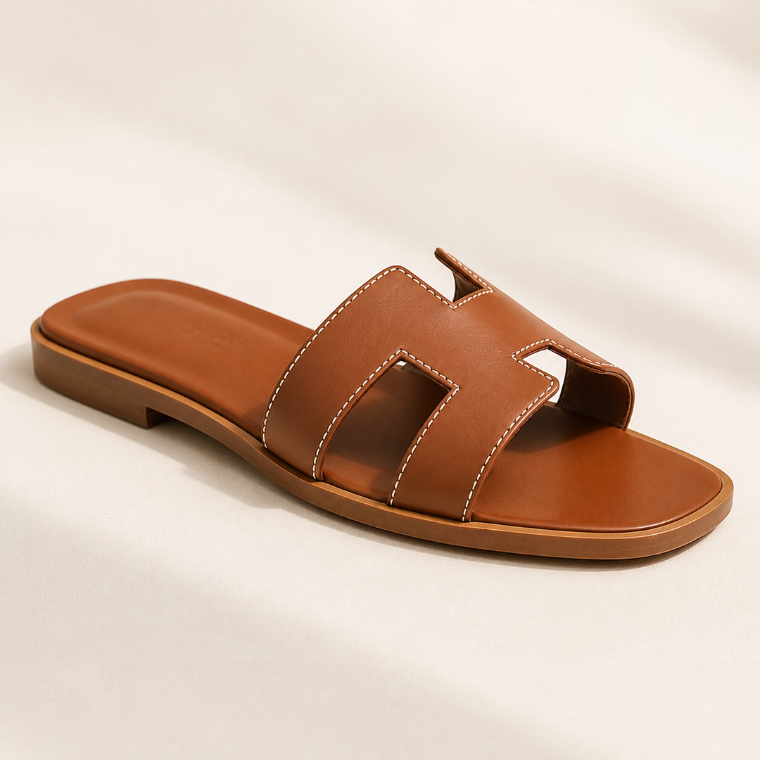 Sandalias planas deslizantes de mujer. Confort veraniego y estilo casual. Ideales para el día a día.