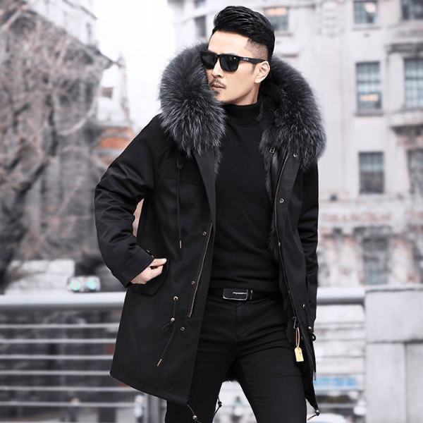 Abrigo parka térmico masculino con cuello de pelo sintético, ideal para el frío invierno.