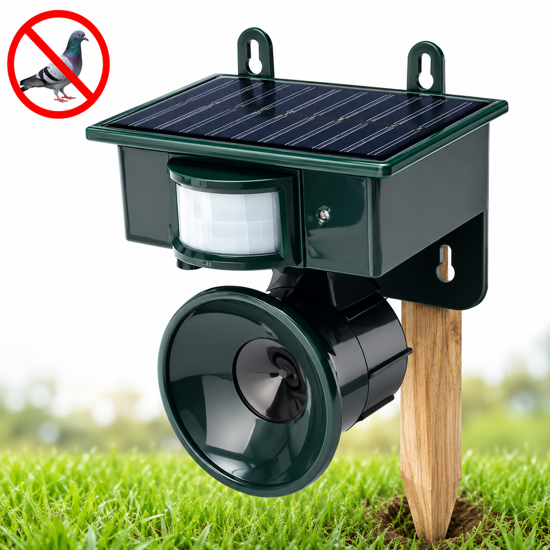 Ahuyentador solar de animales para jardín con sensor PIR y ultrasonidos. Protección ecológica contra plagas en exterior.