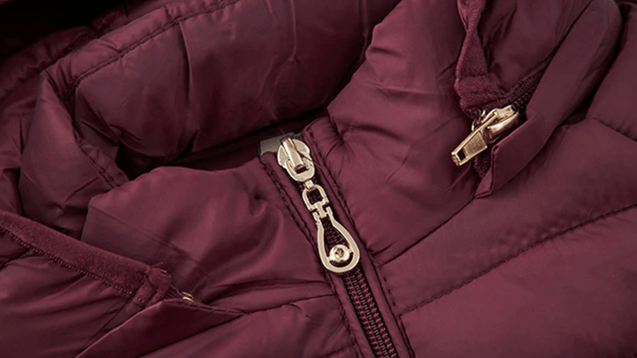 Abrigo de mujer acolchado ultraligero. Esencial para viajes, senderismo y deportes de invierno. Gran confort.