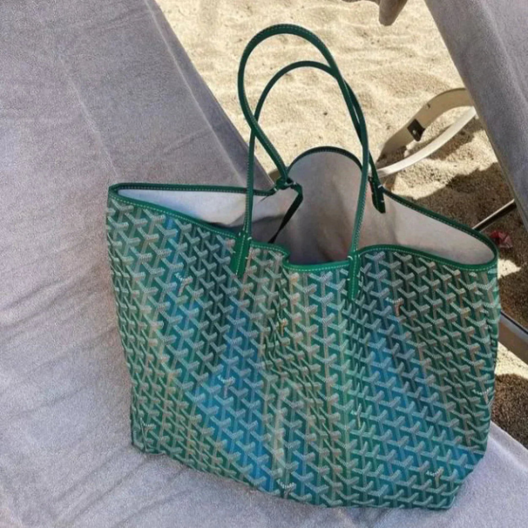 Bolso de mujer grande, funcional y cómodo para uso diario, complemento de moda imprescindible.