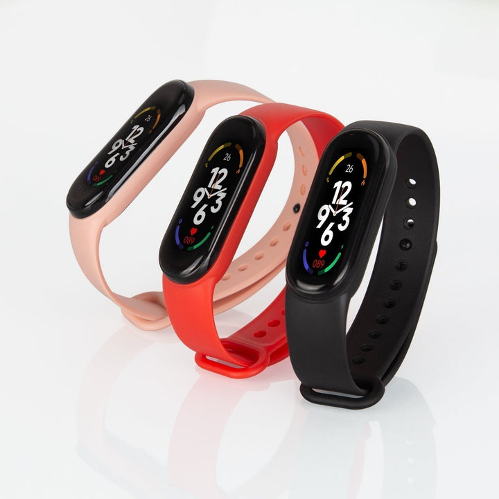 Smartwatch deportivo infantil, pantalla táctil a color y correa de silicona ajustable.