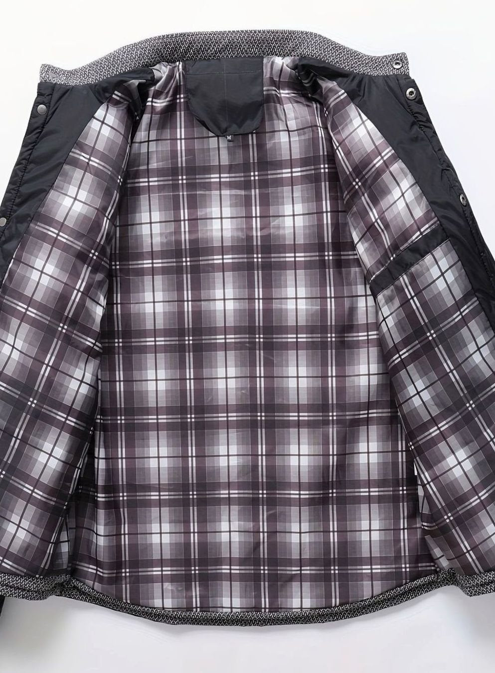 Chaqueta hombre acolchada ligera, cuello mao, cálida para entretiempo o invierno.