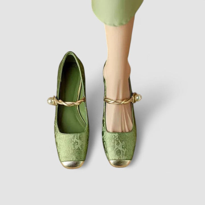 Mary Jane de verano para mujer, combinan moda y comodidad. Zapatos ortopédicos para pies sanos y elegantes.