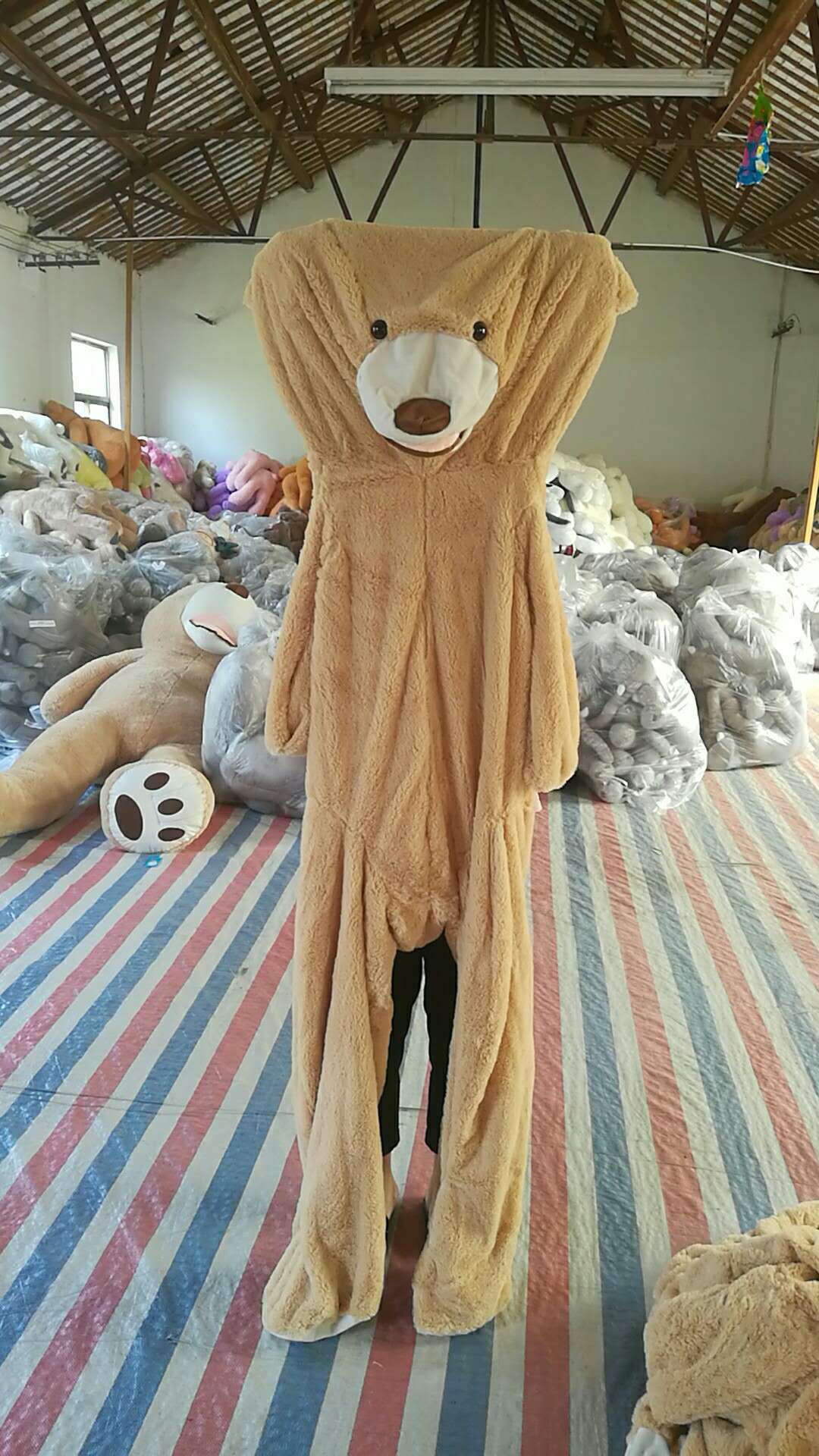 Oso de peluche gigante ultra suave, muñeco XXL para máximo confort y abrazos.