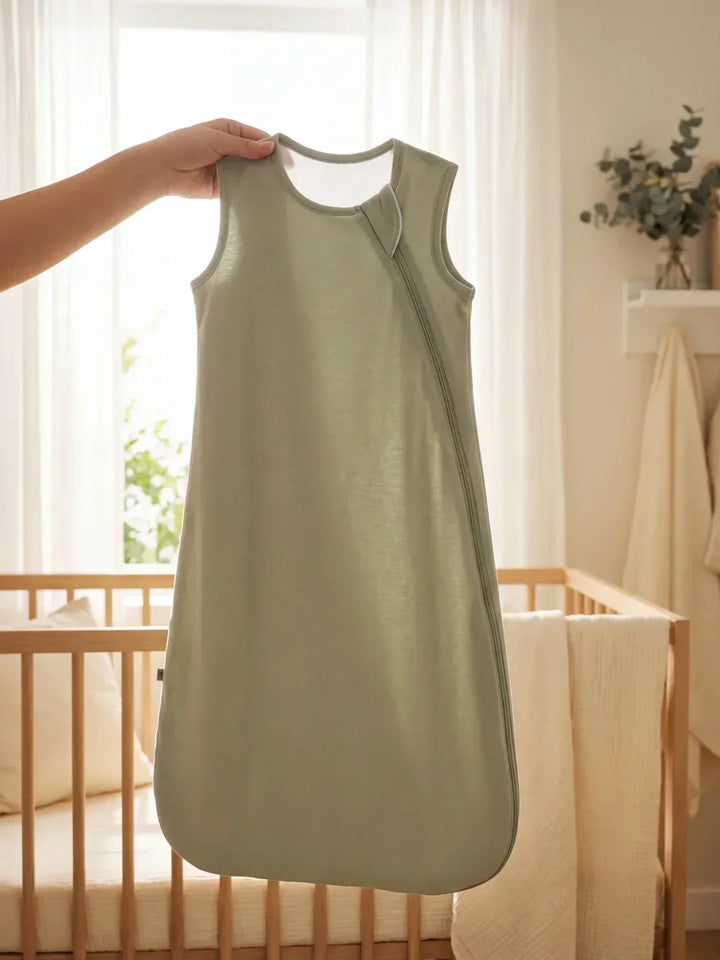 Saco de dormir bebé de bambú 1.0 TOG, ideal para la transición. Suave, seguro y regulador térmico.