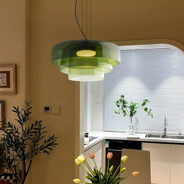 Lámpara colgante nórdica de techo con pantalla de cristal y metal. Iluminación moderna para el hogar.