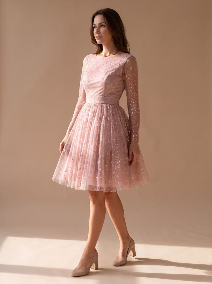 Glamuroso vestido de fiesta de tul glitter para mujer. Manga larga evasé y corte en A. Ideal para cóctel.