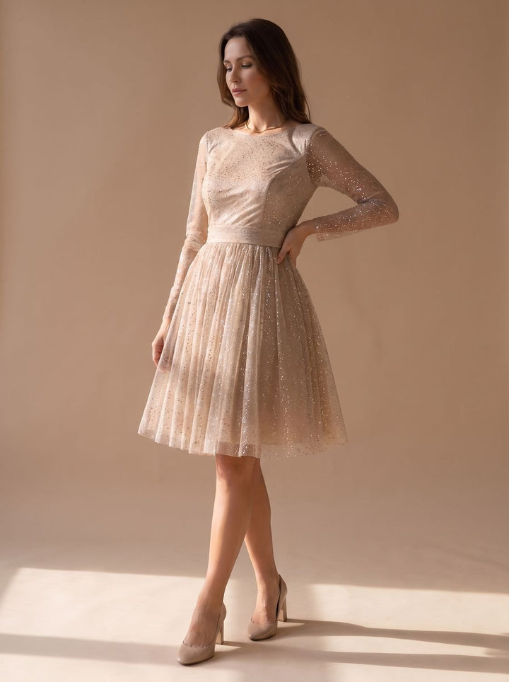 Vestido de noche de mujer, tul glitter con purpurina. Manga larga evasé y favorecedor corte evasé. Estilo elegante.