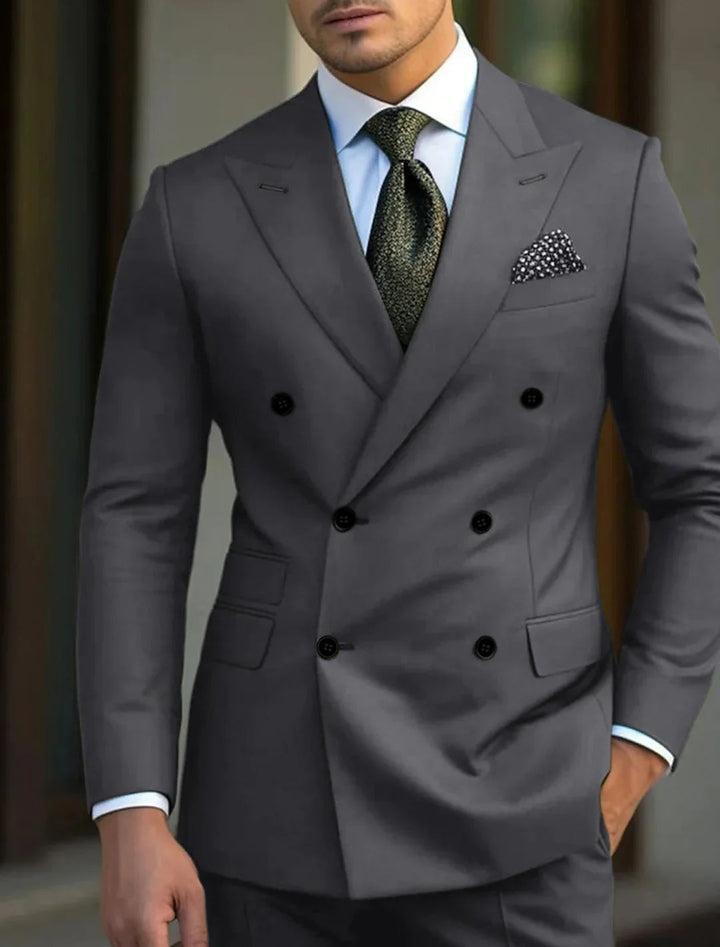 Traje formal cruzado para boda de hombre, estilo elegante y sofisticado. Incluye chaqueta y pantalón.