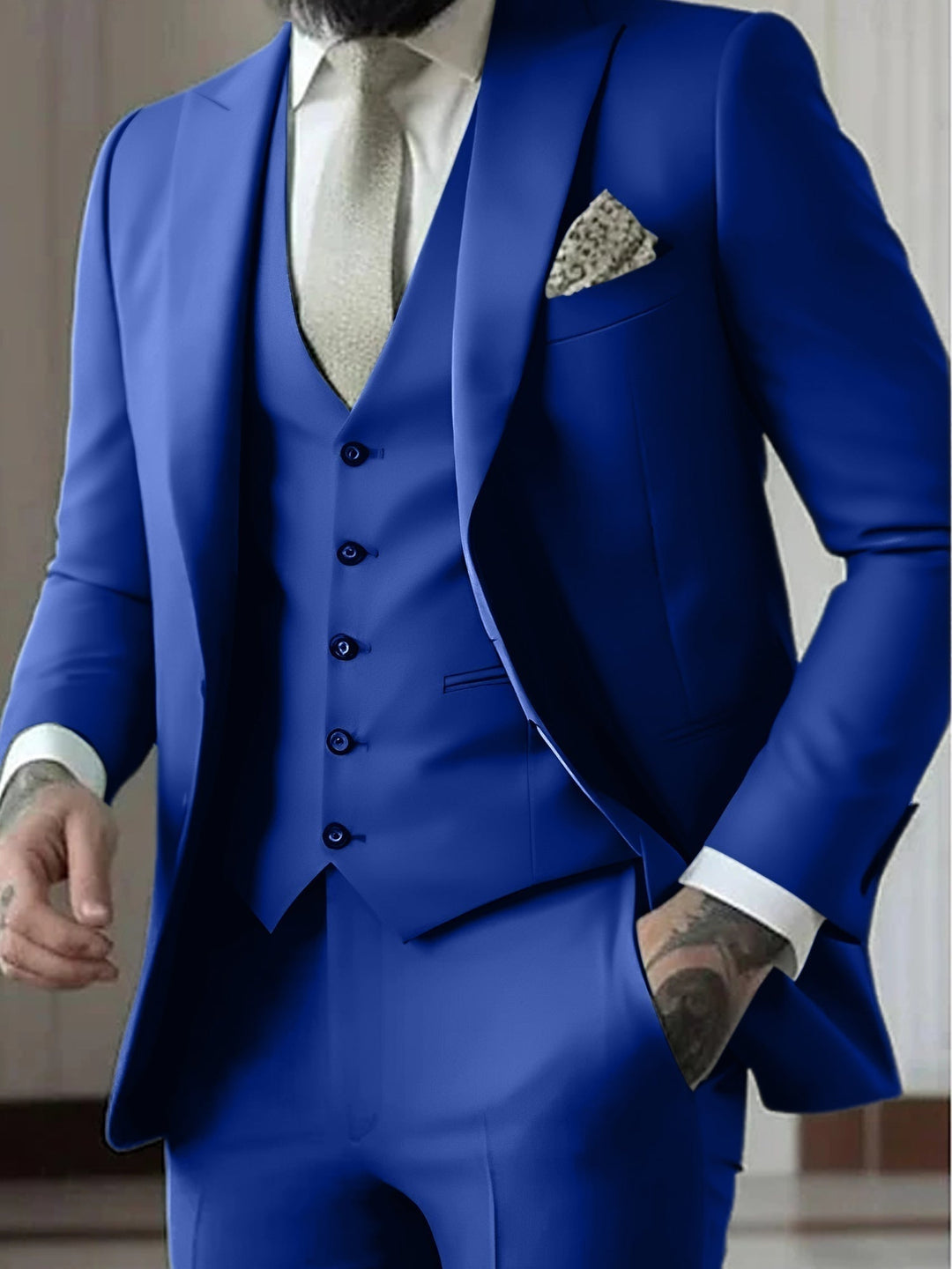 Elegante traje de novio hombre, corte slim fit, 3 piezas, para un evento memorable y sofisticado.