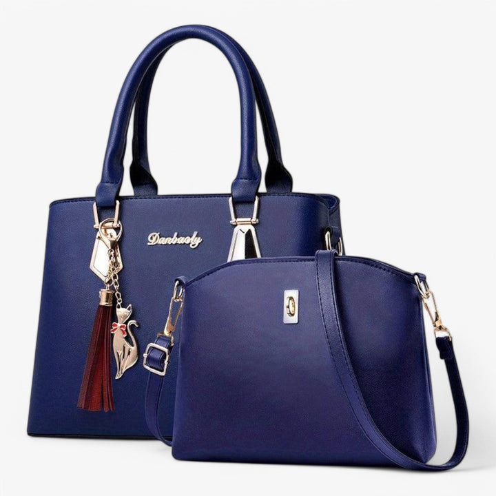 Detalle de la textura suave y el acabado premium de la polipiel en el set de bolsos de mujer, símbolo de elegancia.