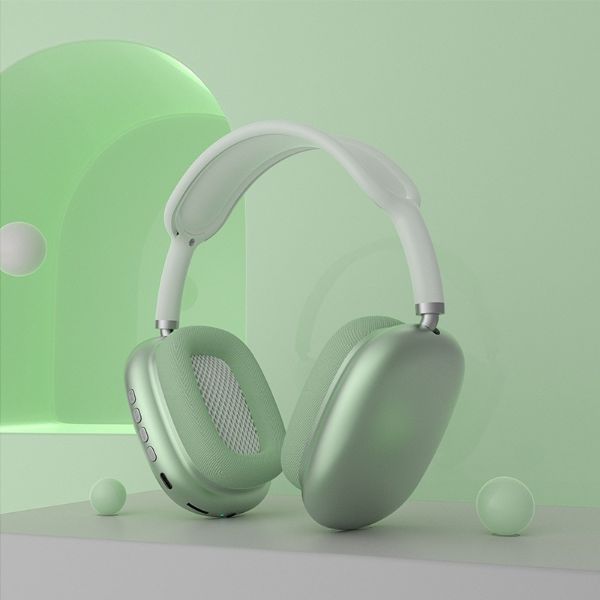 Auriculares inalámbricos con micrófono integrado para llamadas manos libres y control de voz eficiente.