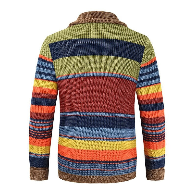 Jersey multicolor de hombre con estilo vibrante, ideal para moda casual otoño invierno.