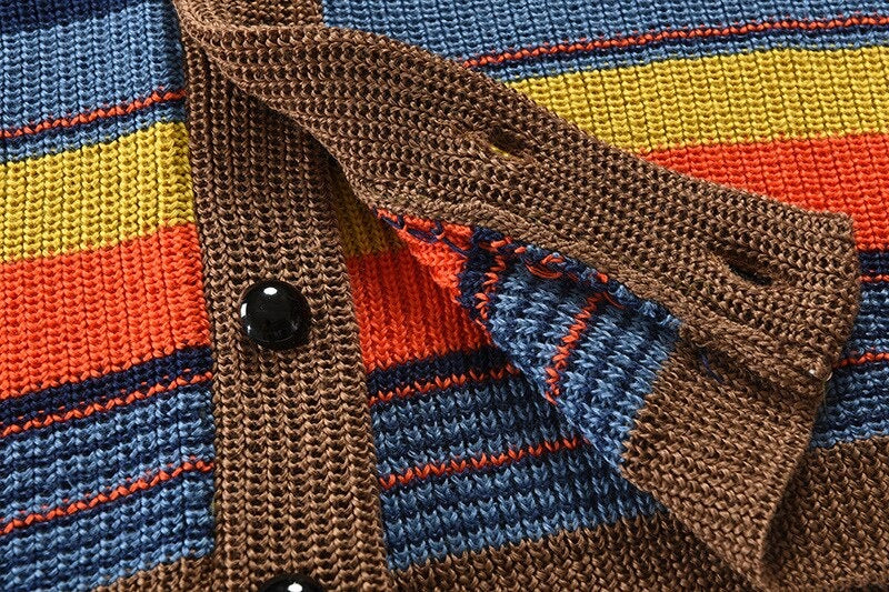 Jersey de hombre con patrón multicolor llamativo, un suéter cálido y con estilo para el frío.