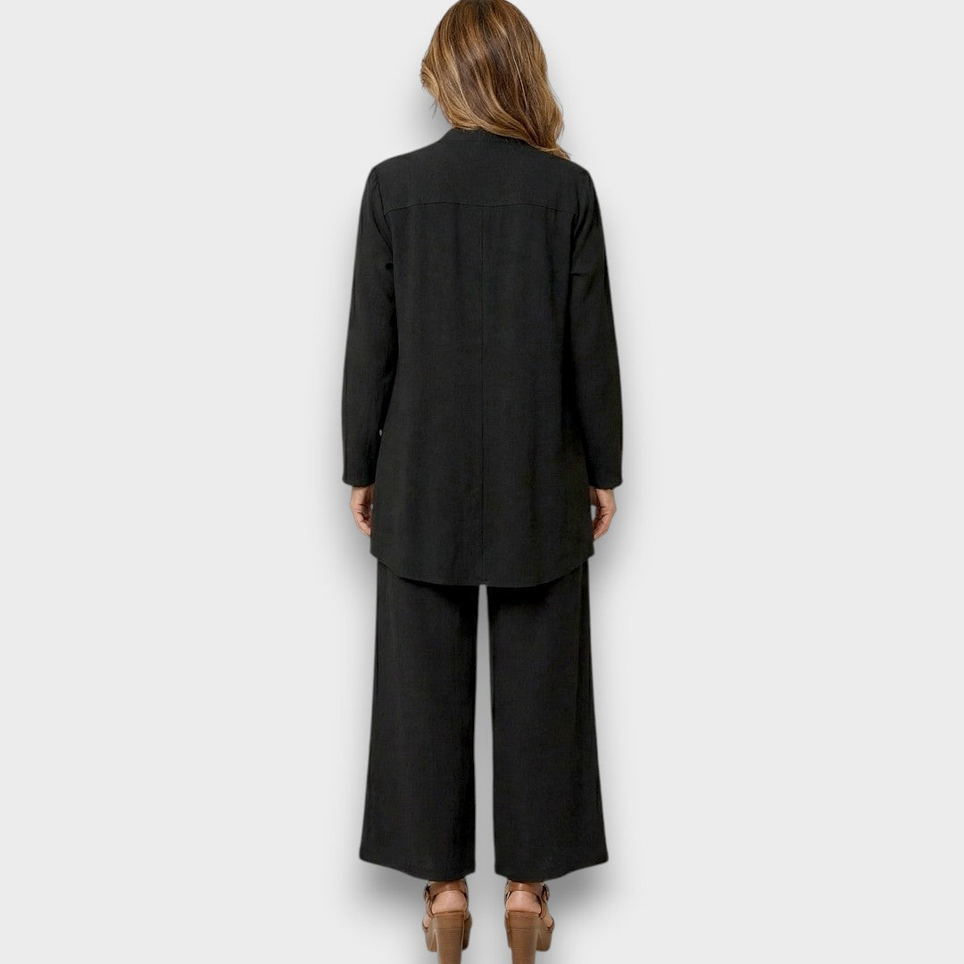 Set burdeos de 3 piezas elegante para mujer: blusa, chaleco y pantalón ancho. Ideal para un look sofisticado.