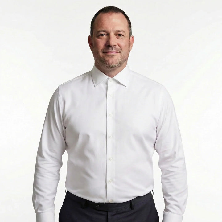 Camisa elegante de hombre, sin planchado, perfecta para oficina o eventos. Ropa formal masculina.