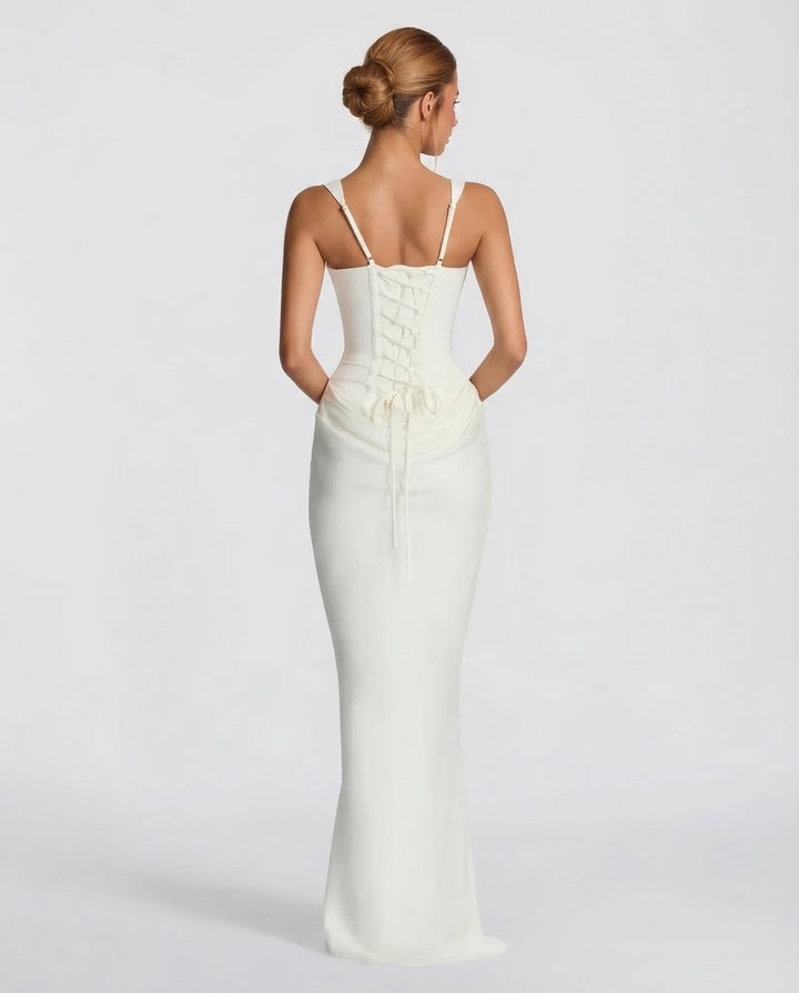 Vestido elegante de mujer, maxi con corsé y efecto reloj de arena, perfecto para gala.