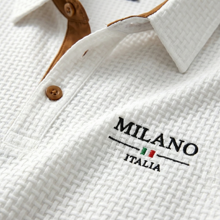 Polo de hombre con textura suave, ideal para comodidad y estilo casual. Prenda moderna y versátil. Moda masculina.