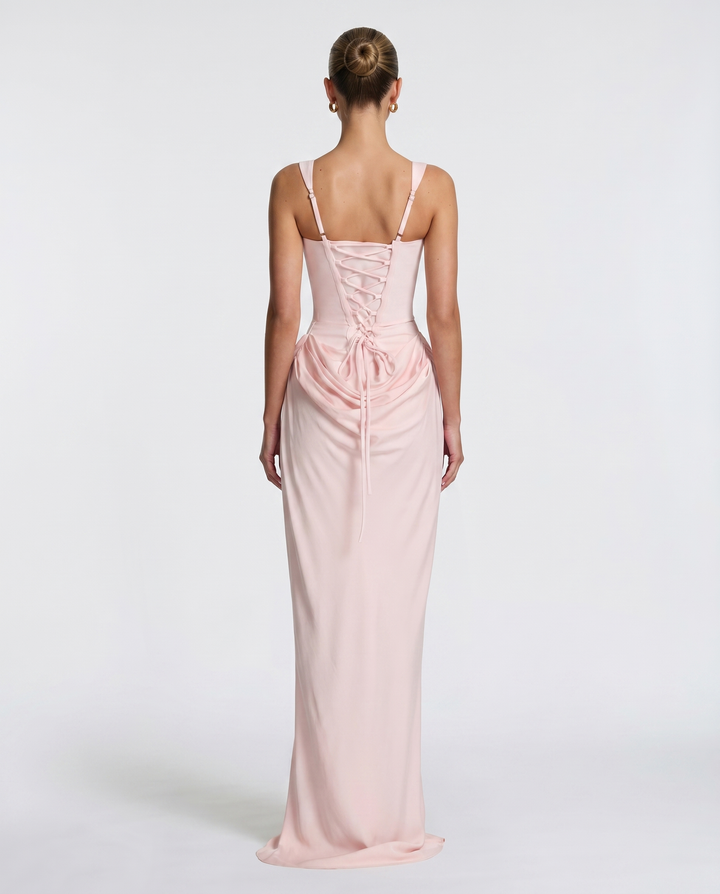 Vestido de moda, maxi con corsé y efecto reloj de arena, elegante y femenino.